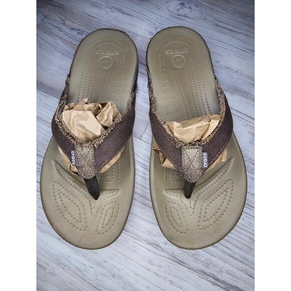 Crocs Canvas Flip Flops Men 8/Women 10 Brown Tan Comfort Sandals Unisex - Picture 3 of 9